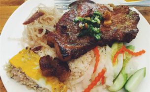 10 món ăn Sài Gòn cứ đi xa lại nhớ