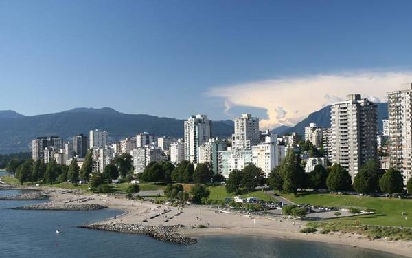 3. Vancouver, Canada Khi nói đến Vancouver, các chuyên gia du lịch cho biết họ khuyến khích bạn nên tìm hiểu văn hóa và thưởng thức các món ăn tại các nhà hàng đa sắc tộc ở đây. Chắc chắn bạn sẽ không phải thất vọng.