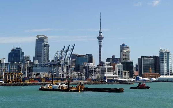 8. Auckland, New Zealand Thành phố cảng nằm phía bắc của New Zealand là một nơi sôi động, dễ tiếp cận và có nhiều hoạt động du lịch thú vị như đi bộ đường dài trên các đảo núi lửa, bơi lợi ở các bãi biển phía tây.