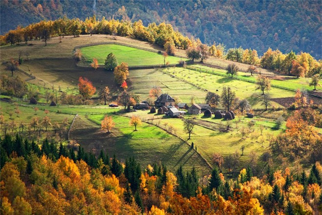 Không gian thơ mộng, rộng lớn của ngôi làng nhỏ ở Serbia.