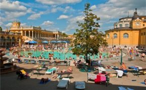 Bể bơi nước nóng nổi tiếng nhất Hungary