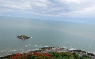 Con đường dưới đáy biển độc nhất Việt Nam