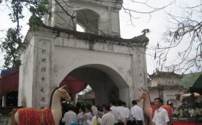 Đền Bạch Mã