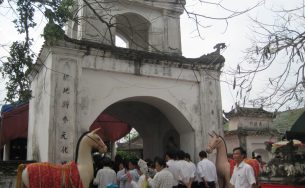 Đền Bạch Mã