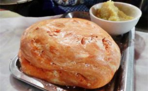 Dẻo mềm vị bánh coóng phù ở chợ đêm Kỳ Lừa