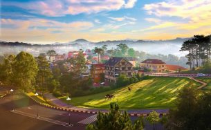 Du lịch đến những thành phố sắc màu của Việt Nam