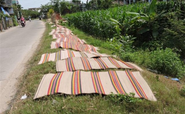 Ghé thăm làng chiếu Bàn Thạch