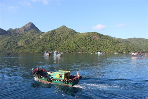 du lịch Côn Đảo, mẹo du lịch, cảng Bến Đầm, Bãi Đầm Trầu, rừng Ông Đụng, mũi Cá Mập, hòn Bảy Cạnh