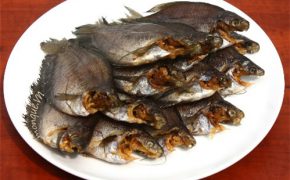 Gỏi xoài khô cá sặc, đặc sản níu chân du khách ở Cần Thơ