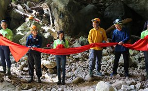 Hang Va – Nước Nứt bắt đầu đón khách