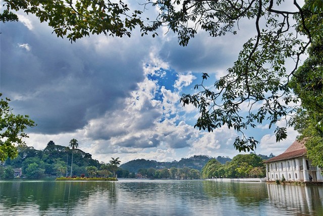 du lịch Sri Lanka, biển Tangalle, Nuwara Eliya, Adam’s Peak, Sigiriya