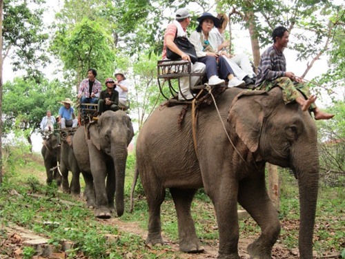 Làng Bản Đôn