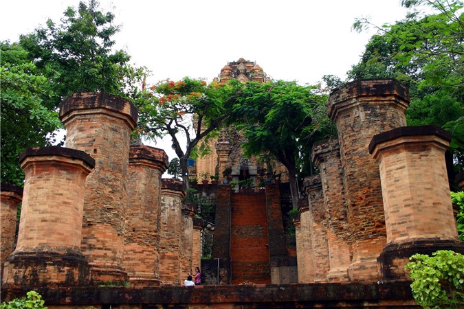 Tháp bà Ponagar Nha Trang