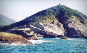 Một ngày cắm trại trên đảo Hòn Nưa hoang sơ