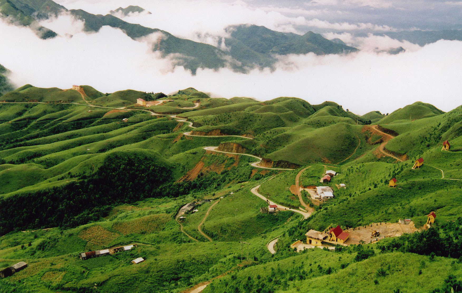 Mẫu Sơn ngày trời nắng