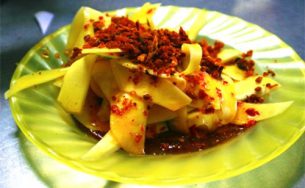 Những món ăn vặt đặc trưng ở Đà Nẵng