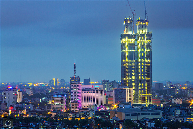 Keangnam Hanoi Landmark Tower nổi bật với xung quanh 