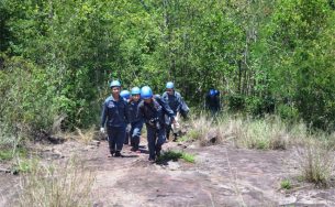 Trải nghiệm để đời cùng hành trình xuyên hang Tối