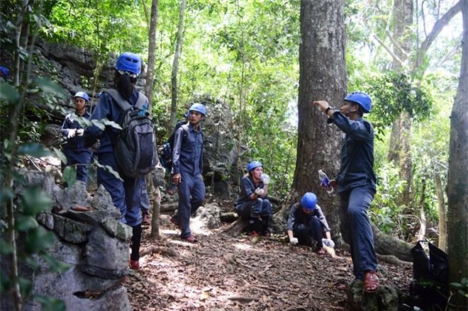 trải nghiệm, hang Tối, Quảng Bình, thung lũng Sinh Tồn, khám phá hang Tối