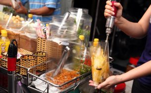 5 địa chỉ ăn vặt ưa thích của giới trẻ Sài Thành