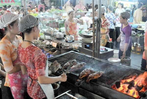 Khu ẩm thực chợ Bến Thành