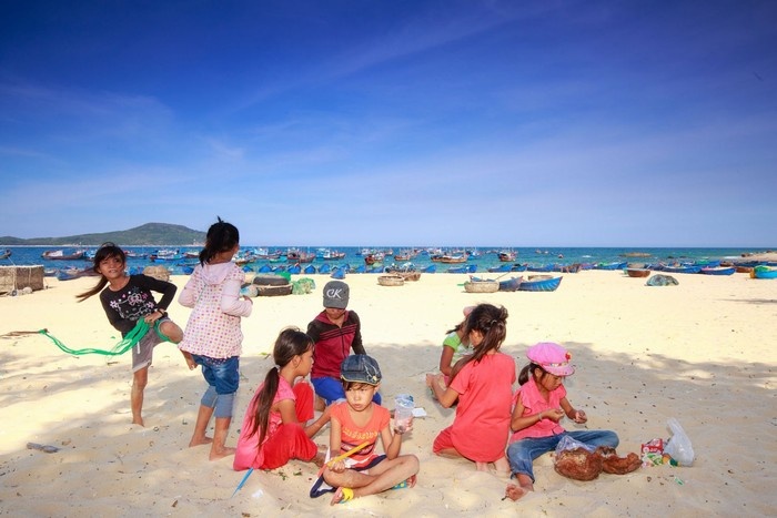 Phú Yên bình dị một ngày nắng trong bên xóm chài - Ảnh: Quang Nguyen Vinh