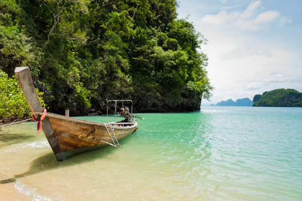 Nằm ở giữa đảo Krabi và Phuket nhưng cảm giác Koh Yao là một thế giới khác. Koh Yao gồm một nhóm các đảo nhỏ hợp thành, trong đó Koh Yao Yai và Koh Yao Noi là hai hòn đảo chính. Đây là nơi tuyệt vời để đi dạo biển, nằm võng và ngắm nhìn những cánh đồng lúa bất tận.