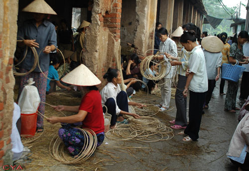 Phiên chợ nón Làng Chuông xưa