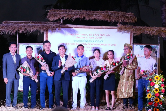 Lần đầu tiên tổ chức chợ ẩm thực di sản Hội An - 1 Lần đầu tiên tổ chức chợ ẩm thực di sản Hội An - 1