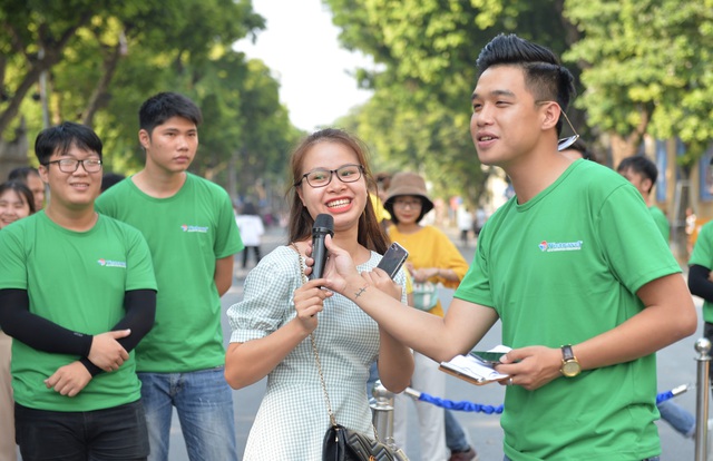 Go Green - Làn sóng “Du lịch xanh” đổ bộ phố đi bộ Hồ Gươm - 4 Go Green - Làn sóng “Du lịch xanh” đổ bộ phố đi bộ Hồ Gươm - 4