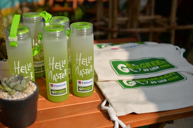 Go Green - Làn sóng “Du lịch xanh” đổ bộ phố đi bộ Hồ Gươm - 5 Go Green - Làn sóng “Du lịch xanh” đổ bộ phố đi bộ Hồ Gươm - 5