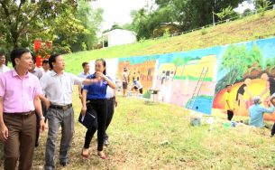 Khánh thành con đường bích họa ở vùng sâm Ngọc Linh