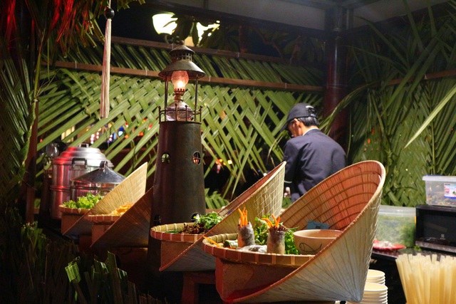 Lần đầu tiên tổ chức chợ ẩm thực di sản Hội An - 8 Lần đầu tiên tổ chức chợ ẩm thực di sản Hội An - 8