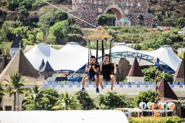 Đường trượt Zipline sở hữu 3 kỷ lục Việt Nam tại Vinpearl Nha Trang - 3 Đường trượt Zipline sở hữu 3 kỷ lục Việt Nam tại Vinpearl Nha Trang - 3