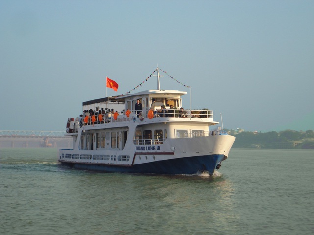 Đến Hà Nội, đừng quên trải nghiệm du lịch sông Hồng - 2 Đến Hà Nội, đừng quên trải nghiệm du lịch sông Hồng - 2