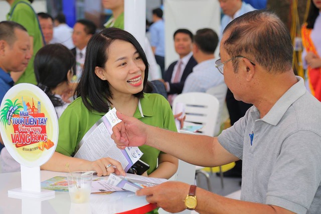 BenThanh Tourist đạt doanh thu ấn tượng chỉ sau 4 ngày hội chợ - 3 BenThanh Tourist đạt doanh thu ấn tượng chỉ sau 4 ngày hội chợ - 3