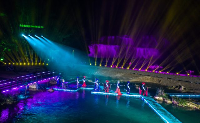 “Chuyện tình Bản Giốc” – show diễn thực cảnh độc đáo gây nhiều bất ngờ