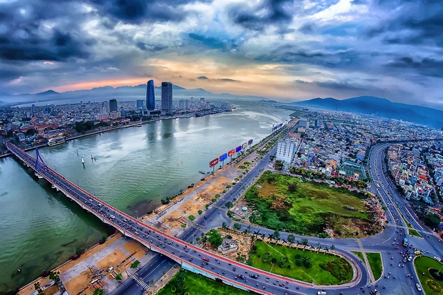 Đòn bẩy du lịch và cuộc “đổi đời” của kinh tế Đà Nẵng - 1 Đòn bẩy du lịch và cuộc “đổi đời” của kinh tế Đà Nẵng - 1