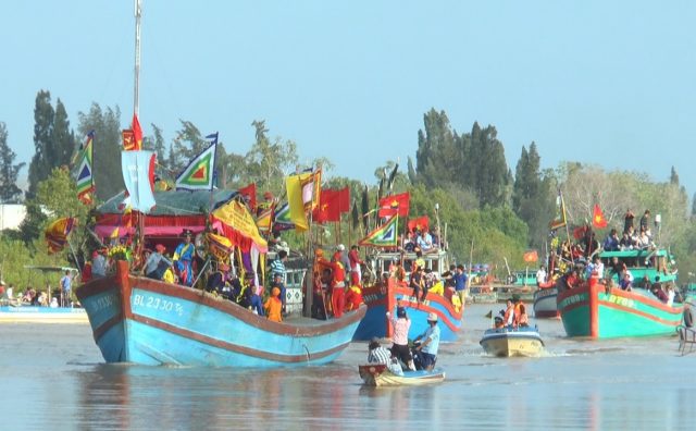 Bạc Liêu: Hàng ngàn người dự lễ Nghinh Ông Duyên Hải đầu năm mới