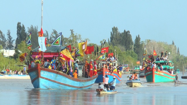 Bạc Liêu: Hàng ngàn người dự lễ Nghinh Ông Duyên Hải đầu năm mới - 4