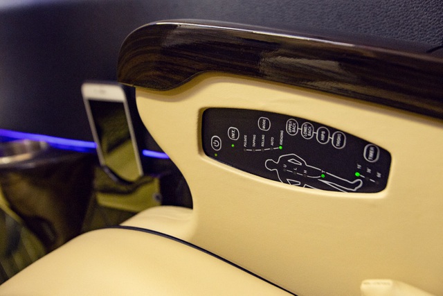Khai trương tưng bừng Limousine 9 ghế boeing siêu xịn du lịch Sài Gòn – Vũng Tàu - 5 Khai trương tưng bừng Limousine 9 ghế boeing siêu xịn du lịch Sài Gòn – Vũng Tàu - 5