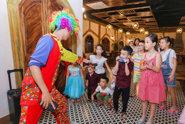 Miễn phí trà bánh và khám phá Phim trường khi đến nhà hàng Hobby - 5 Miễn phí trà bánh và khám phá Phim trường khi đến nhà hàng Hobby - 5