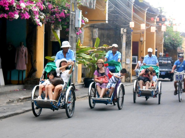 Ngành du lịch tăng tốc, phấn đấu đón 18 triệu lượt khách quốc tế trong năm 2019 - 1 Ngành du lịch tăng tốc, phấn đấu đón 18 triệu lượt khách quốc tế trong năm 2019 - 1
