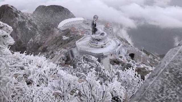 Nhanh chân tới “Xứ sở pha lê - thiên đường tuyết rơi” kẻo hết mùa đông - 1 Nhanh chân tới “Xứ sở pha lê - thiên đường tuyết rơi” kẻo hết mùa đông - 1