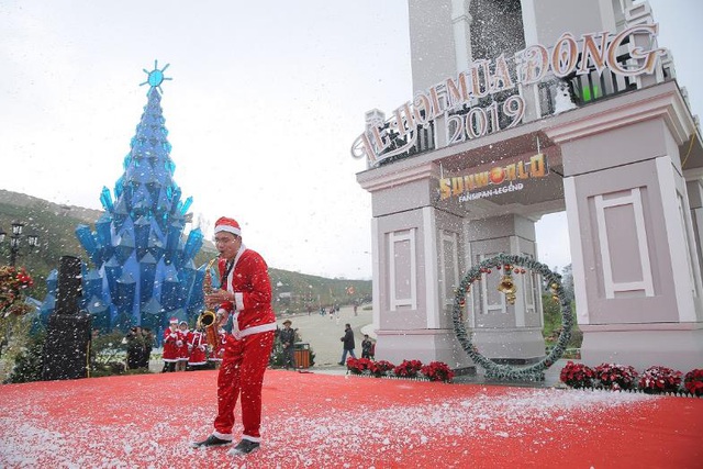 Nhanh chân tới “Xứ sở pha lê - thiên đường tuyết rơi” kẻo hết mùa đông - 2 Nhanh chân tới “Xứ sở pha lê - thiên đường tuyết rơi” kẻo hết mùa đông - 2