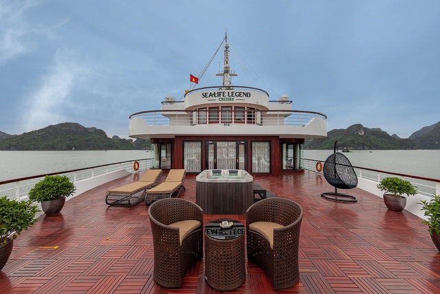 Du thuyền Sealife Legend, biểu tượng mới của vịnh Lan Hạ - 4 Du thuyền Sealife Legend, biểu tượng mới của vịnh Lan Hạ - 4