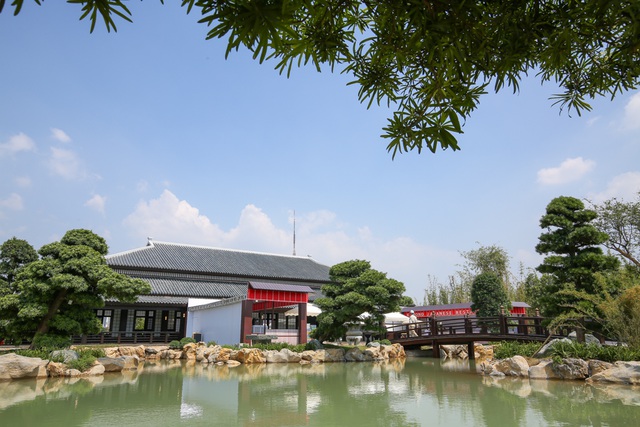 Vinhomes mở cửa Vườn Nhật “siêu to khổng lồ” - 7 Vinhomes mở cửa Vườn Nhật “siêu to khổng lồ” - 7
