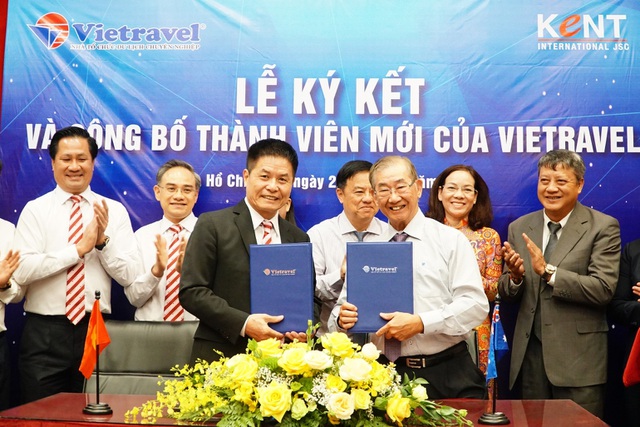 Lễ ký kết hợp đồng và công bố thành viên mới của Vietravel - 1 Lễ ký kết hợp đồng và công bố thành viên mới của Vietravel - 1