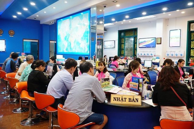 Lễ ký kết hợp đồng và công bố thành viên mới của Vietravel - 3 Lễ ký kết hợp đồng và công bố thành viên mới của Vietravel - 3