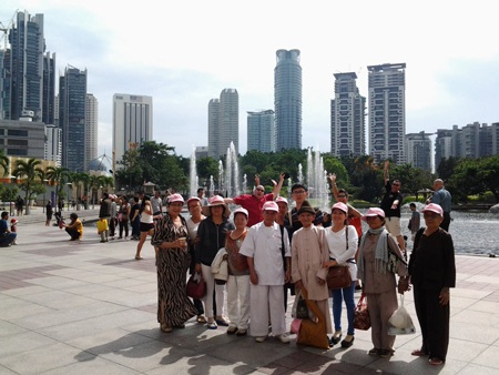 Khám phá những vùng đất phật giáo cùng Hành hương từ thiện Hoa sen - 2 Khu vui chơi Singapore